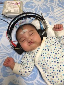 耳鼻科受診をし、脳波でみる聴力検査をしました。